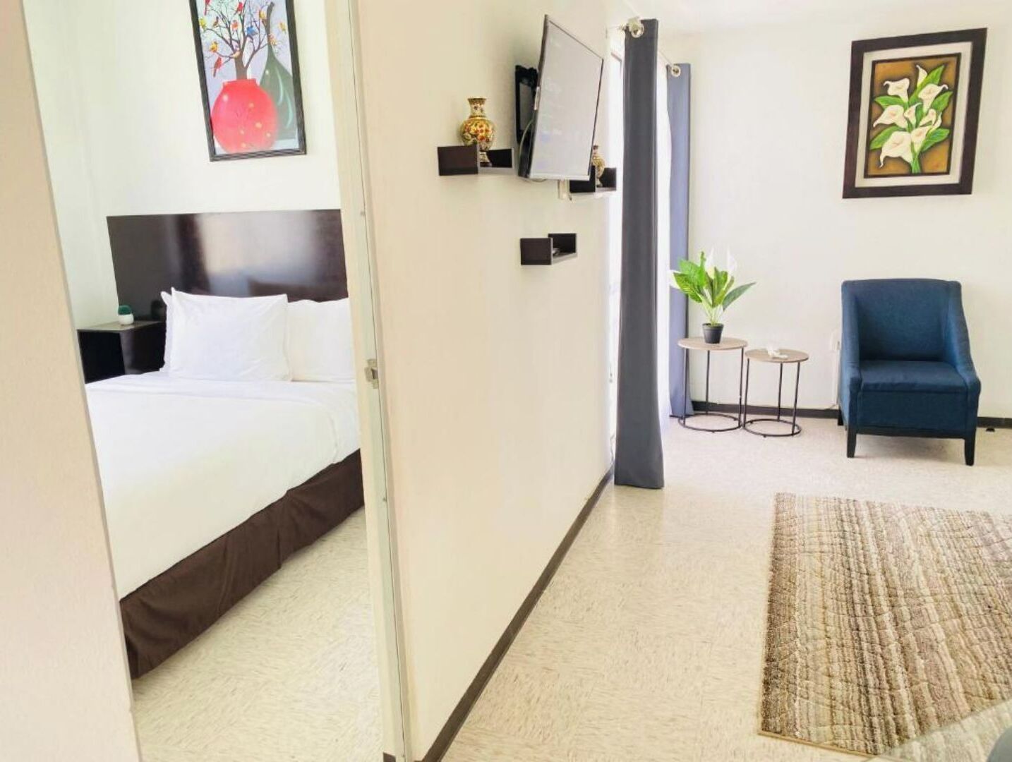 Iron/ironing board, free WiFi, bed sheets