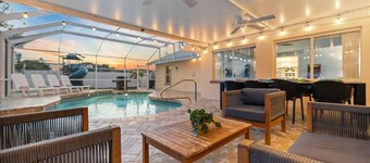 Pickleball oasis! Game Room! Playset! Heated Pool!