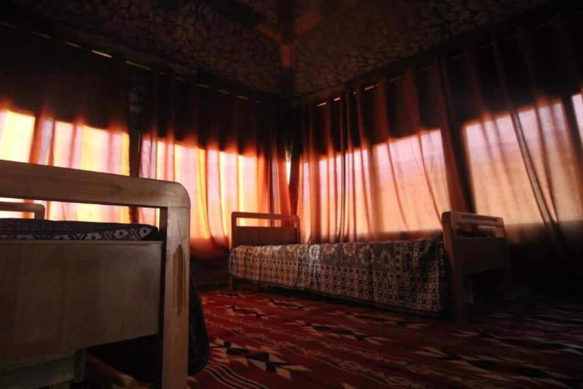 Traditional Double Room, Mixed Dorm, Mountain View