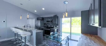 Modern 3BR 2 BathFreeWifi WarmMineralSpring EV lvl 2 chargerwith tesla adapter