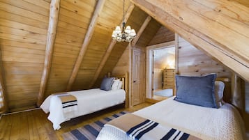 2 habitaciones, cuna de viaje, wifi gratis y ropa de cama