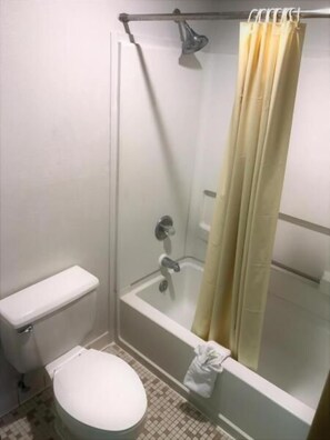 Combined shower/tub, towels, soap, toilet paper - American Motel (Wheat Ridge)