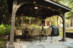 Custom made outdoor Cabana perfect for family dining and entertaining. 