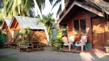 Deluxe Cabin | Premium bedding, down comforters, Select Comfort beds