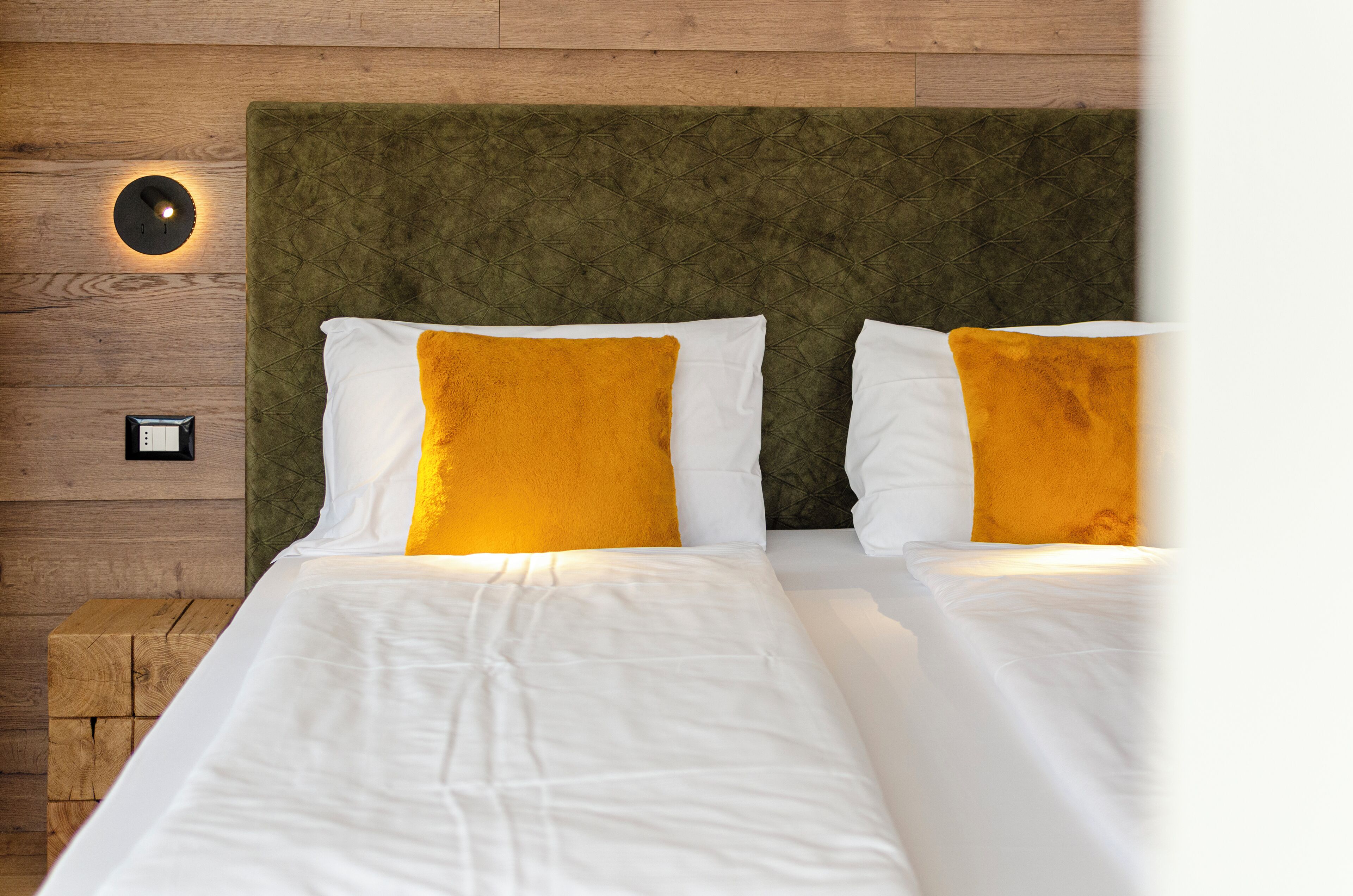 Phòng đôi hoặc 2 giường đơn tiện nghi đơn giản, 2 giường đơn | Bộ đồ giường cao cấp, chăn bông, nệm có lớp đệm bông 