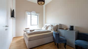 1 bedroom, premium bedding, minibar, free WiFi