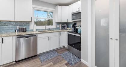 3BR 1BA House Blocks from ETSU and Downtown