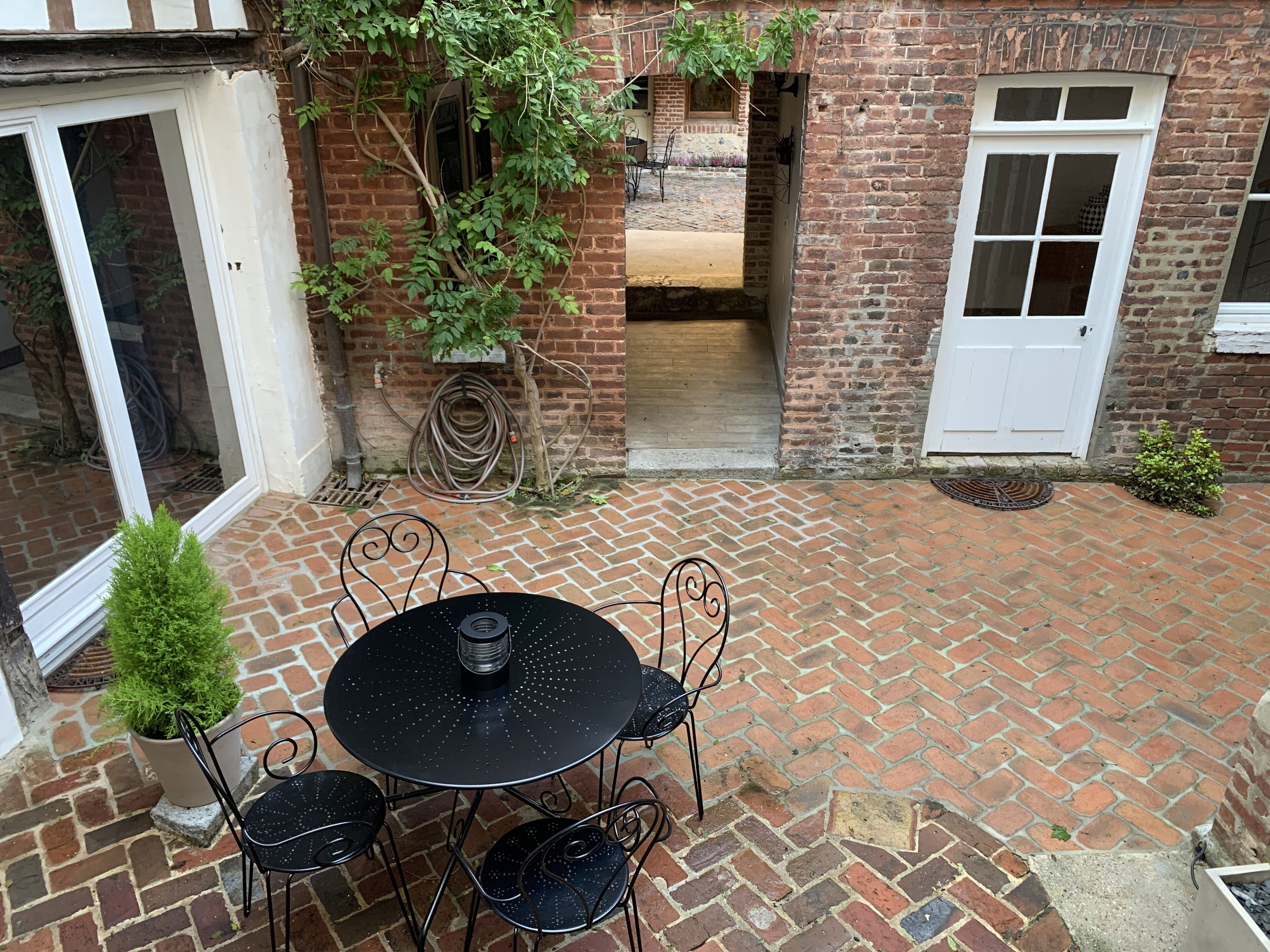 Foto - L'Ecole des Demoiselles