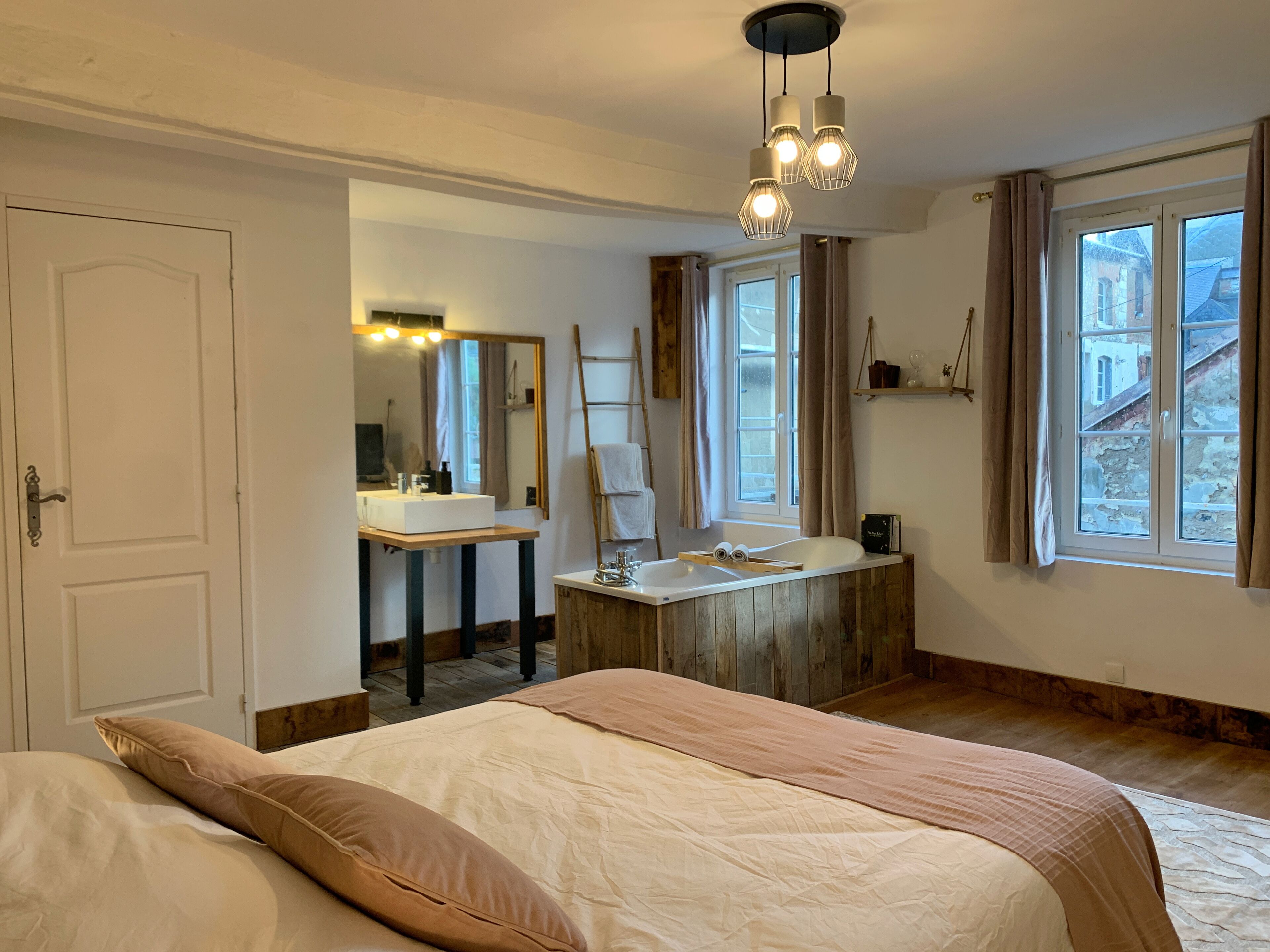 Foto - L'Ecole des Demoiselles