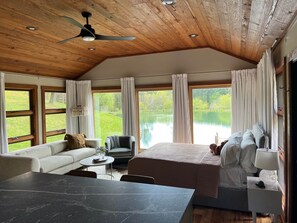 WiFi、ベッドシーツ、車椅子でアクセスできる設備