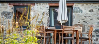 Greenhill Cottage - Three Bedroom Villa, Sleeps 6