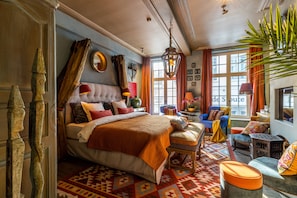 Eclectic Suite - The Notary (Bruges)