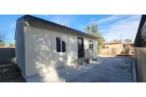 Exterior - Gorgeous Guest House with Big Yard (Tucson)