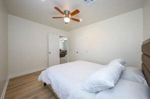 2 soveværelser, strygejern/strygebræt, gratis Wi-Fi, sengetøj