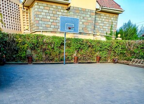 Courtyard - MILANY HOMES - NEAR JKIA AIRPORT (Syokimau)