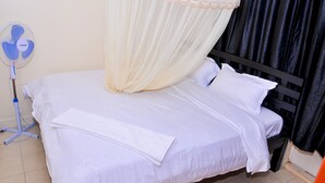 2 bedrooms, desk, laptop workspace, soundproofing - MILANY HOMES - NEAR JKIA AIRPORT (Syokimau)