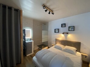 3 Schlafzimmer, Bügeleisen/Bügelbrett, Reisekinderbett, kostenloses WLAN