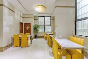 مطعم
