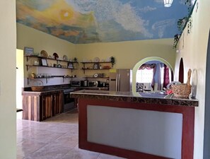 Private kitchen - Southaven Oasis 1 Bedroom 1 bath (Poor Mans Corner)