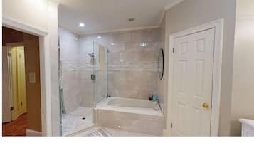 Whirlpool, Haartrockner, Bidet, Handtücher