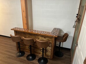 Interior - NEW Modern Cabin in Luray: Firepit, Allows Dogs, NEW Hot Tub, 5 acres, Game Room (Luray)