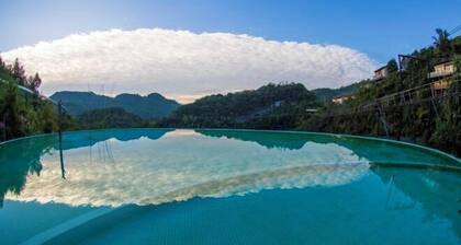 Cliff Hotel