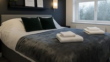 Desk, iron/ironing board, free WiFi, bed sheets