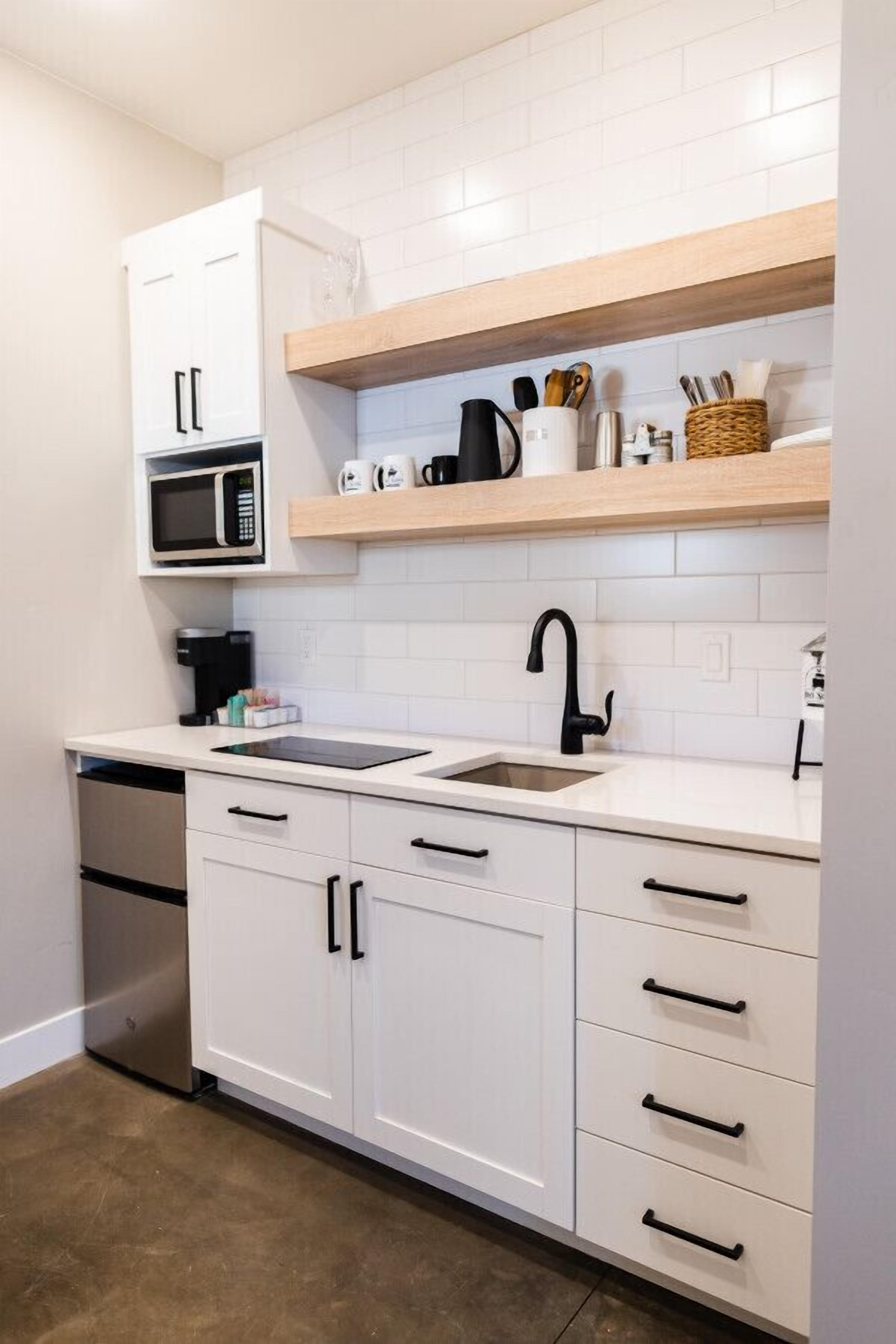 Fridge, microwave, coffee/tea maker, toaster