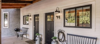 Silo 3-Near Zion National Park / Hot Springs