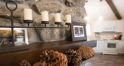 Private Brookside Getaway