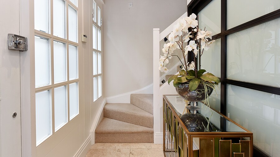 London Choice - South Kensington Mews II