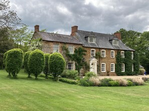 Exterior - Georgian Old Rectory with heated Pool
82 5 Star Reviews on Trip Advisor (Maidford, Towcester)
