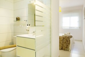 Hair dryer, towels, toilet paper - Apartment Pink Vistabella 1 (Torrevieja)