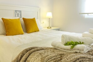 2 chambres, fer et planche à repasser, Wi-Fi, literie fournie