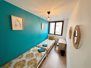 4 bedrooms, desk, iron/ironing board, free WiFi