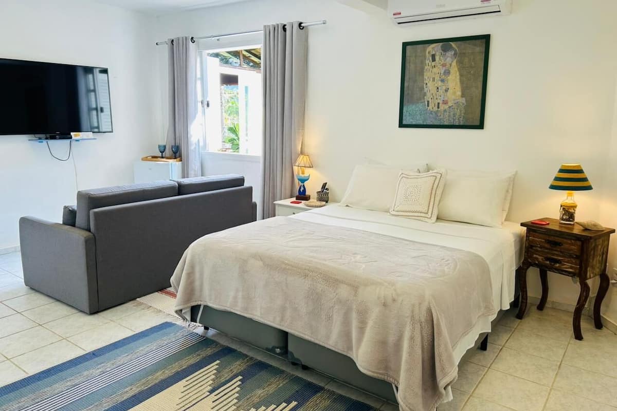 Deluxe Studio Suite