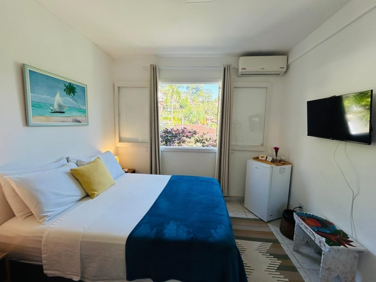 经济客房 | 迷你吧、免费 WiFi、床单