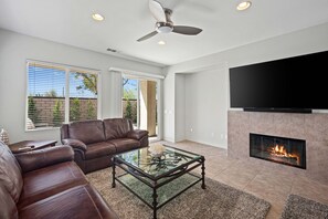 Smart TV, fireplace, stereo