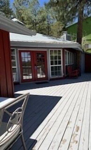 Terrace/patio - Minutes Away from Inn of the Mountain Gods Resort & Casino and Grindstone Lake (Ruidoso)