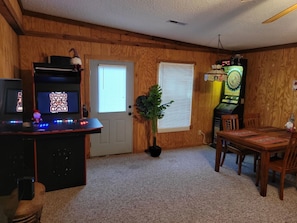 Interior - Minutes Away from Inn of the Mountain Gods Resort & Casino and Grindstone Lake (Ruidoso)