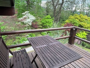 Comfort Cottage, Balcony, Garden View | Terrace/patio