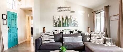 スマートテレビ、暖炉、書庫、ビデオライブラリ