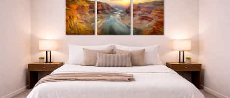 4 slaapkamers, een bureau, een strijkplank/strijkijzer, gratis wifi