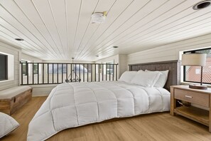 1 bedroom, premium bedding, down comforters, laptop workspace