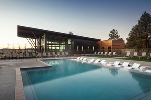 Seasonal outdoor pool