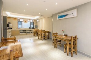 Unclassified image, 5 of 52, button - Superior Hotel (Ziyuan Bus Station) (Ziyuan)