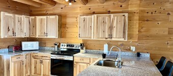 Moosehead Lakefront Huge Cabin|Private dock|Pet friendly|Fast WIFI|Private chef