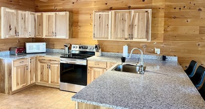 Moosehead Lakefront Huge Cabin|Private dock|Pet friendly|Fast WIFI|Private chef