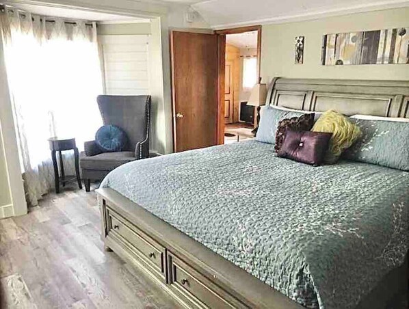 1 bedroom, desk, iron/ironing board, free WiFi
