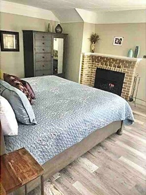 1 habitación, escritorio, tabla de planchar con plancha y wifi gratis 